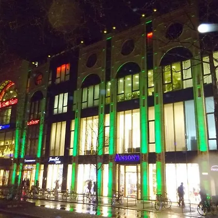 Nyaraló Roy Berlin